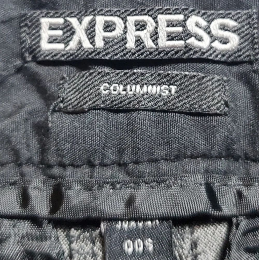 EXPRESS Columnist Bermuda shorts 2p